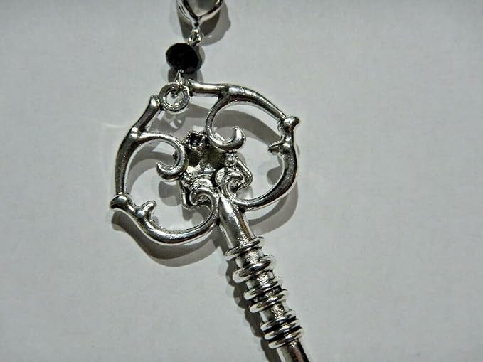 Wholesale Gothic Dark Skull Key Necklace